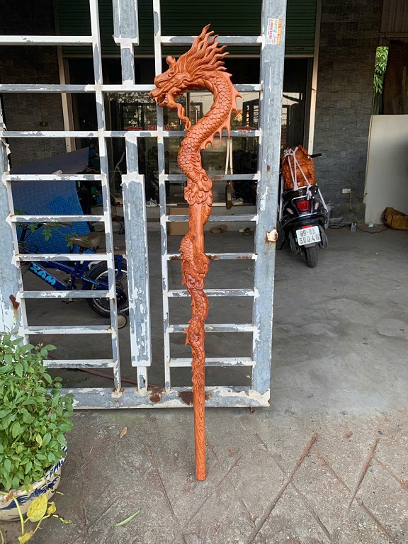 Gậy chạm đầu rồng 1,6m